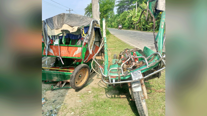 বাগেরহাটে বাস-ইজিবাইক মুখোমুখি সংঘর্ষে নিহত ১, আহত ৩