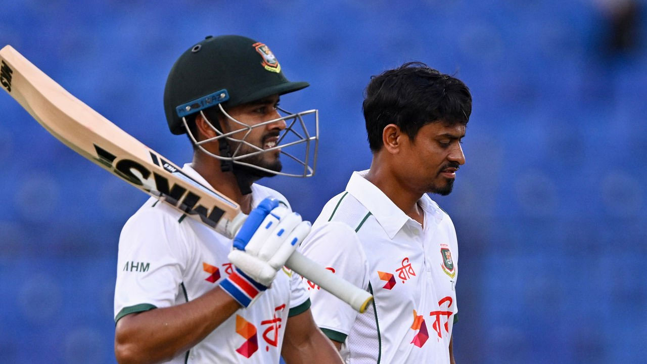 চট্টগ্রাম টেস্টে বৃষ্টির আনাগোণা, বাংলাদেশের তিনশ পার