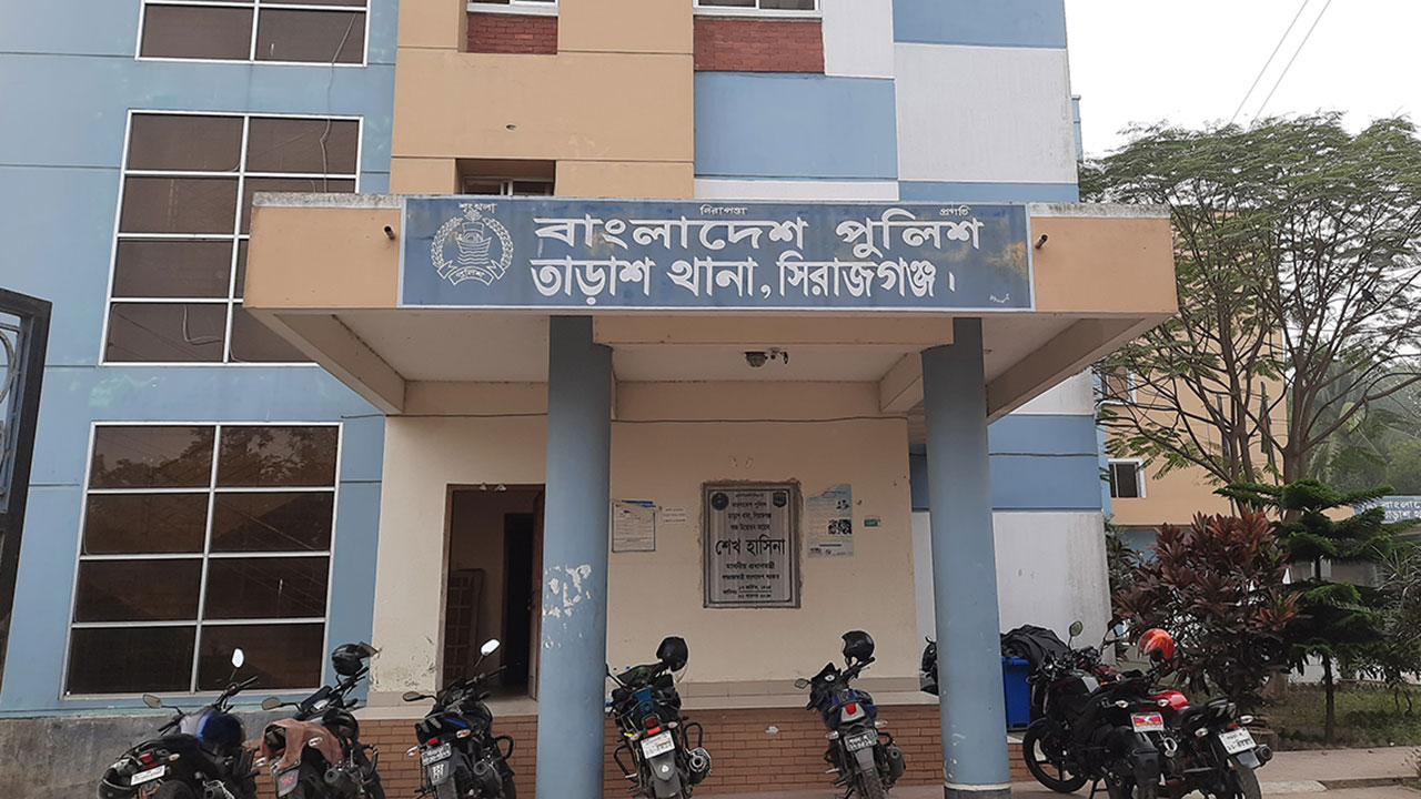 সপ্তম শ্রেণির স্কুলছাত্রীকে ধর্ষণ চেষ্টায় ১০ম শ্রেণির ছাত্র গ্রেপ্তার