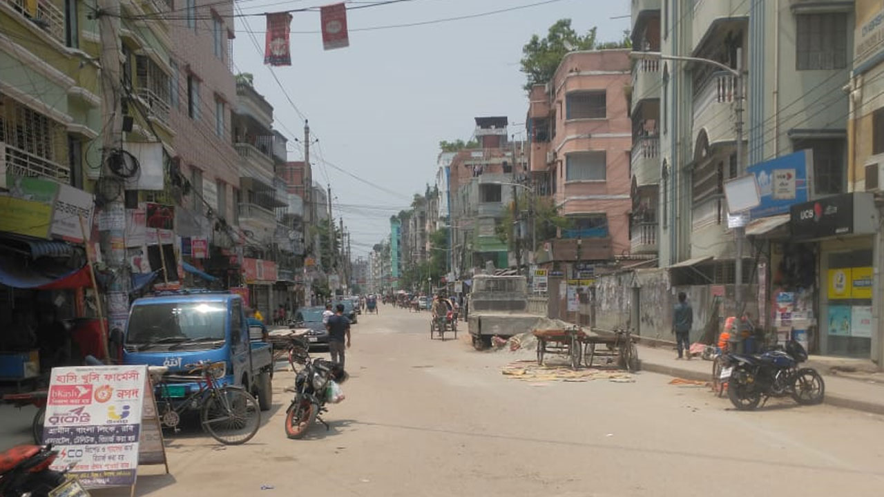 নিকুঞ্জে এলাকাবাসী নিজেরাই বন্ধ করে দিলো ব্যাটারিচালিত রিকশা