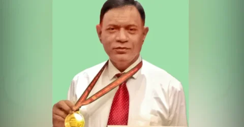 প্রাথমিকে দেশসেরা প্রধান শিক্ষক হলেন মোস্তফা কামাল স্বপন