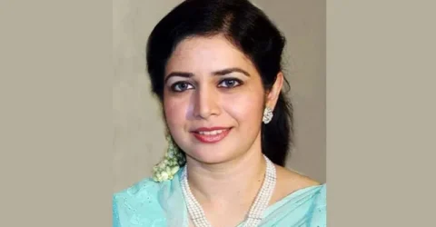 ১৭ বছর পর দেশে আসছেন ডা. জোবাইদা