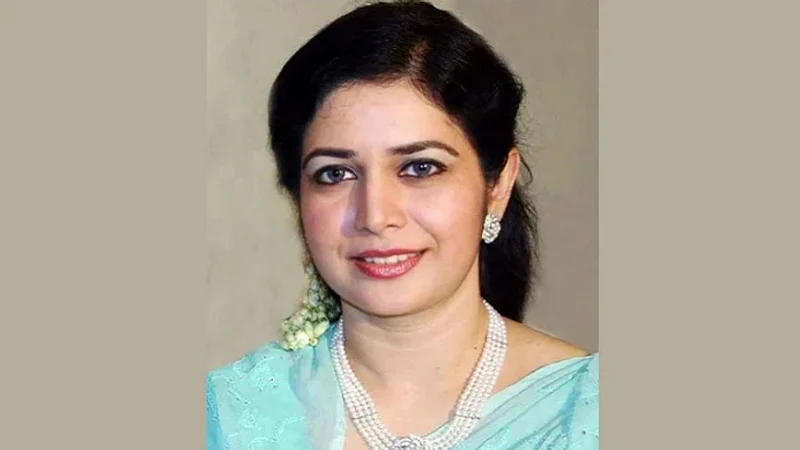 ১৭ বছর পর দেশে আসছেন ডা. জোবাইদা