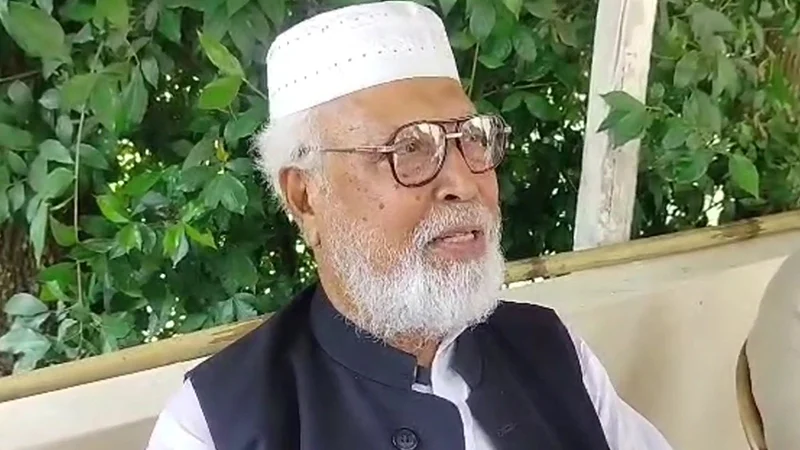 আওয়ামী লীগ কচুপাতার পানি না: কাদের সিদ্দিকী