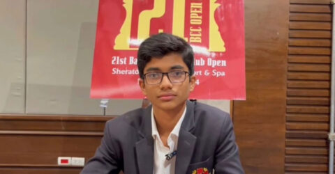 গ্র্যান্ডমাস্টারকে রুখেও জিএম নর্ম মিস নীড়ের