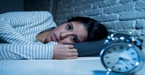 ভালো ঘুমানোর জন্য রাতে খাবেন কোন খাবার