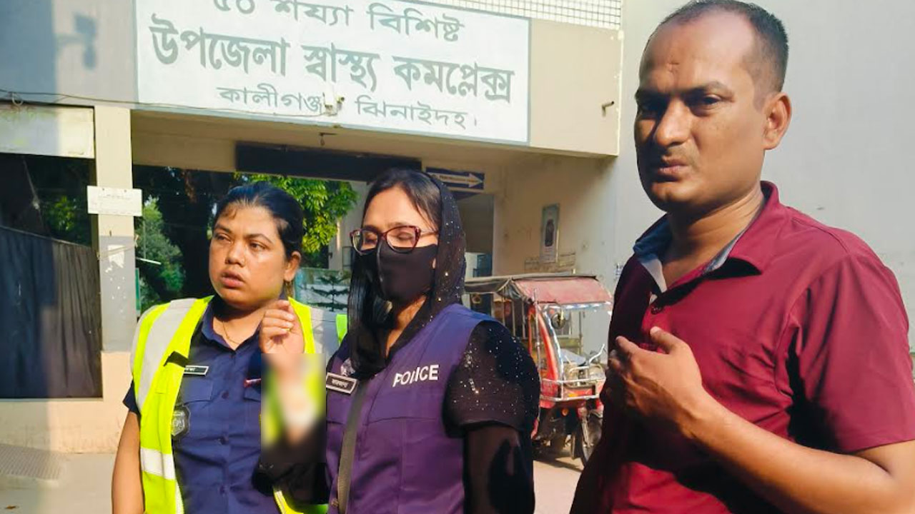 পুলিশের ওপর হামলার ঘটনায় আটক ৪