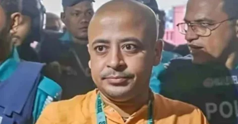 চিন্ময় দাসকে আরও চার মামলায় গ্রেপ্তার দেখানো হলো