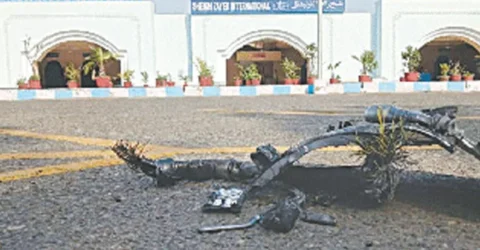 ভারতের হামলায় উল্লেখযোগ্য ক্ষতিগ্রস্ত পাকিস্তানের শেখ জায়েদ বিমানবন্দর