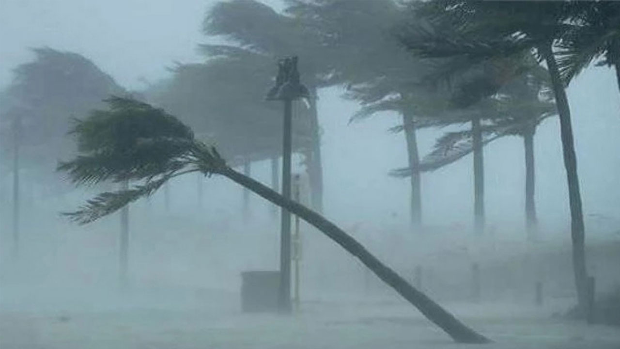 সন্ধ্যার মধ্যে ১৩ অঞ্চলে ঝড়ের আভাস