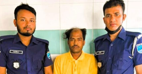 কীটনাশক খেয়ে স্ত্রীকে বটি দিয়ে কুপিয়ে হত্যা