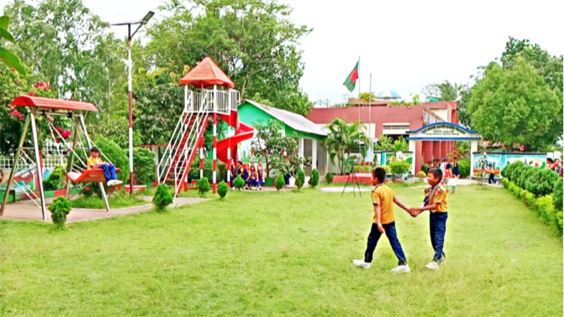 আনন্দে পাঠদানই মূলমন্ত্র