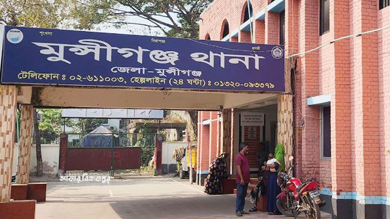 শিশুকে ধর্ষণ, যুবকের চুল কেটে গাছের সঙ্গে বেঁধে রাখলেন গ্রামবাসী