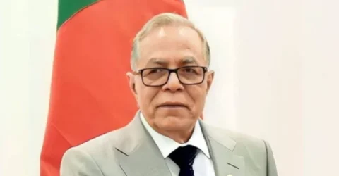সাবেক রাষ্ট্রপতি আবদুল হামিদের সঙ্গে যারা দেশত্যাগ করলেন