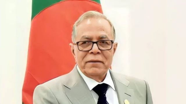 সাবেক রাষ্ট্রপতি আবদুল হামিদের সঙ্গে যারা দেশত্যাগ করলেন