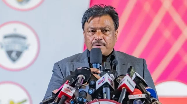 গঠনমূলক সমালোচনা শুনতে চান ফারুক