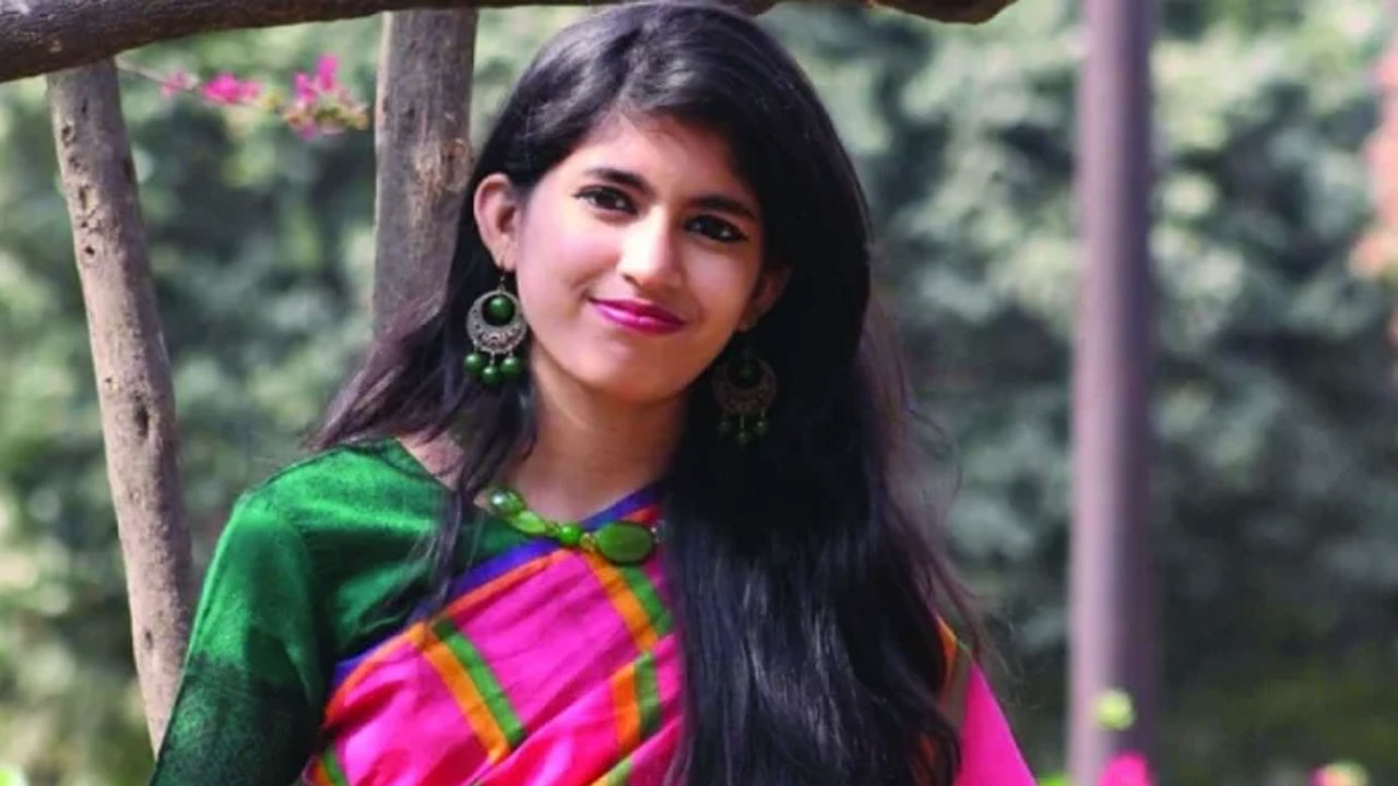 জবির ৩ দফা দাবির প্রতি পূর্ণ সংহতি জ্ঞাপন করলেন উমামা ফাতেমা