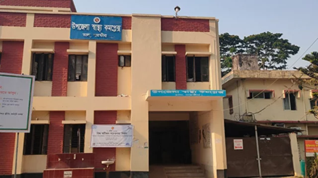 বিদ্যুৎ বিল সাশ্রয়ে বন্ধ এসি, আউটডোর যন্ত্র খুলে নিয়ে গেলো চোর