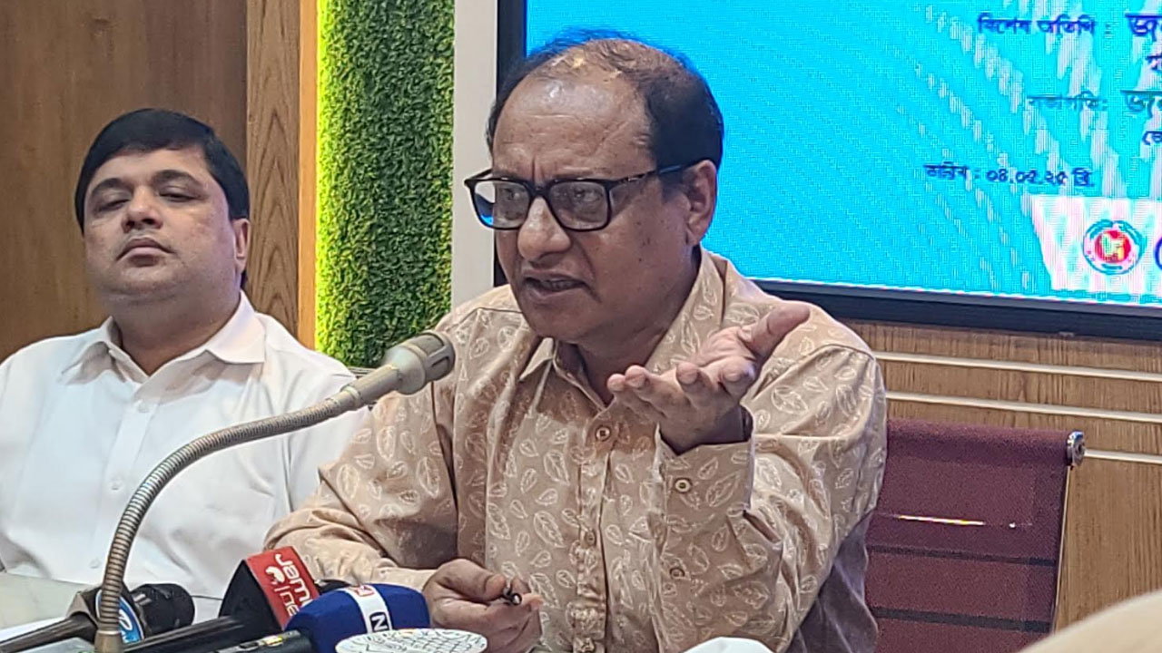 উপদেষ্টা বিধান রঞ্জন রায় ‘প্রাথমিক শিক্ষার উন্নতি না হলে ভবিষ্যৎ ভালো হবে না’
