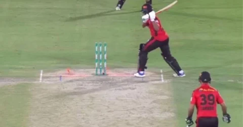 ৬ মাস পর মাঠে ফিরে সাকিবের ‘গোল্ডেন ডাক’