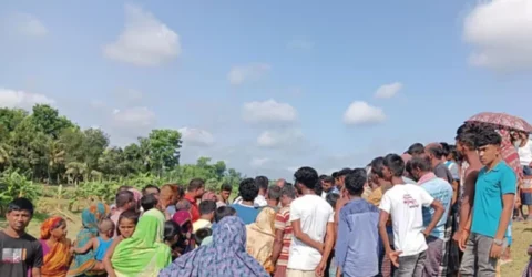 রেললাইনের পাশে পড়েছিল তরুণের রক্তাক্ত মরদেহ