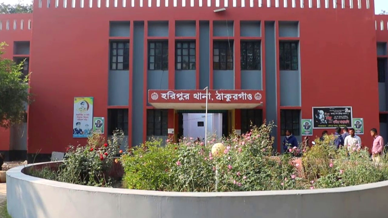 ঠাকুরগাঁও সীমান্তে অনুপ্রবেশের দায়ে ১৭ জন আটক
