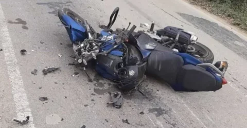 পরীক্ষা কেন্দ্রে যাওয়ার পথে বাসচাপায় একই পরিবারের ৩ জনের মৃত্যু