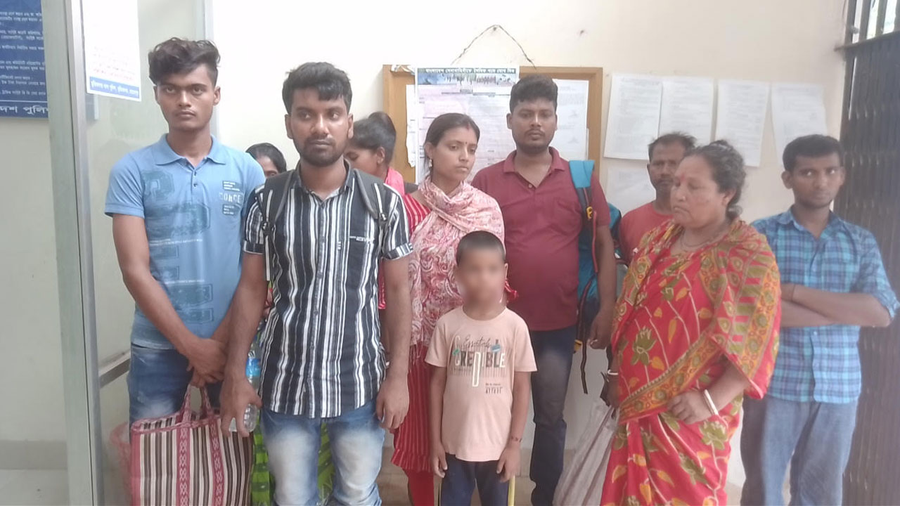 মুজিবনগর সীমান্তে শিশুসহ ১০ বাংলাদেশিকে পুশব্যাক