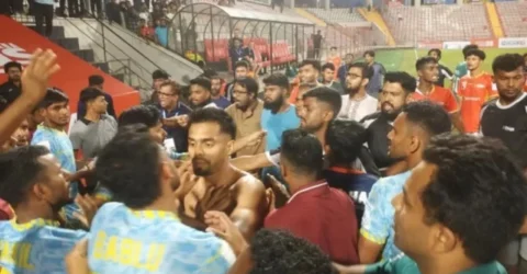 সাদ উদ্দিনকে শোকজ, তিন বড় দলকে জরিমানা