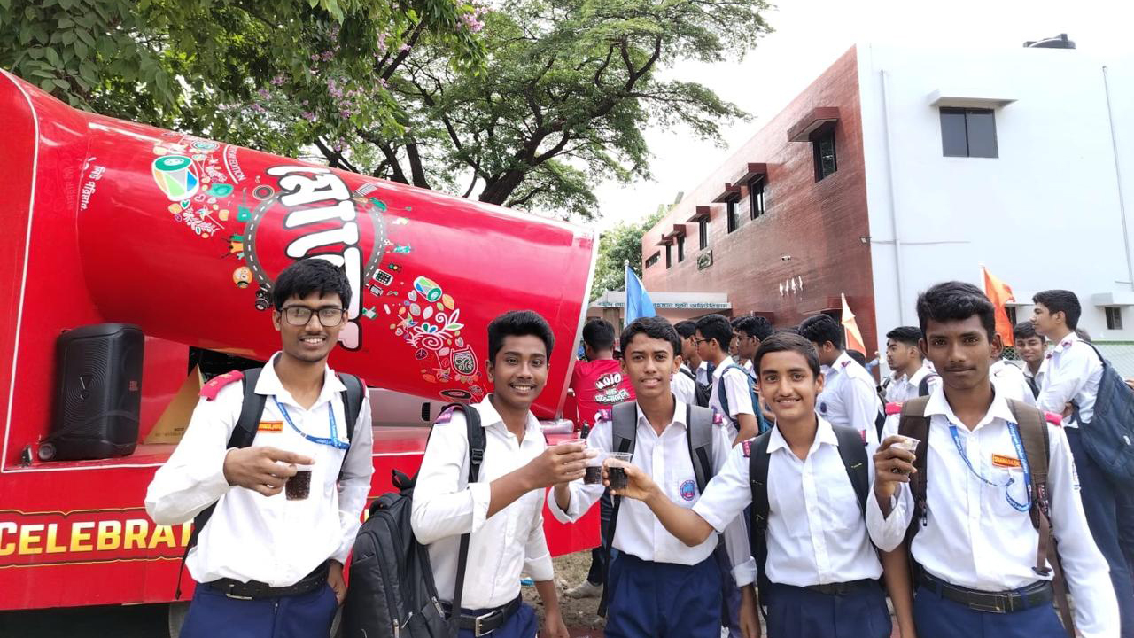 দেশব্যাপী মোজোর নাম্বার ওয়ান সেলিব্রেশন এক্সপ্রেশন