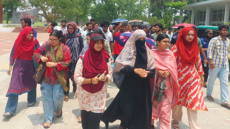 কুয়েটের ৩৭ শিক্ষার্থীকে শোকজের প্রতিবাদে আবারও আন্দোলন
