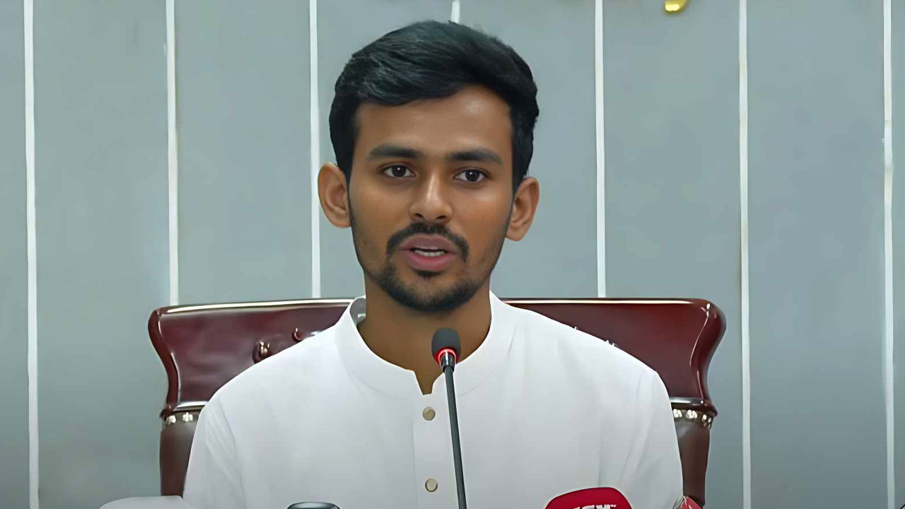 আসিফ মাহমুদের পোস্ট ফেসবুক-ইউটিউবে আওয়ামী লীগের পক্ষে কথা বললেই গ্রেপ্তার