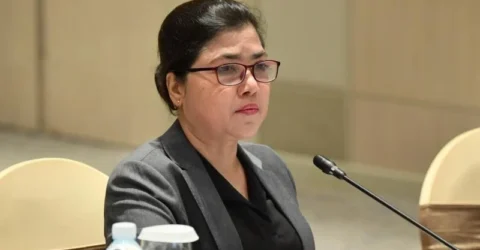 বিমানবন্দর থেকে ফেরত বাফুফের কিরণ