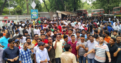 ছাত্রদল নেতা হত্যার প্রতিবাদে ঢাবিতে বিক্ষোভ, ভিসি-প্রক্টরের পদত্যাগ দাবি
