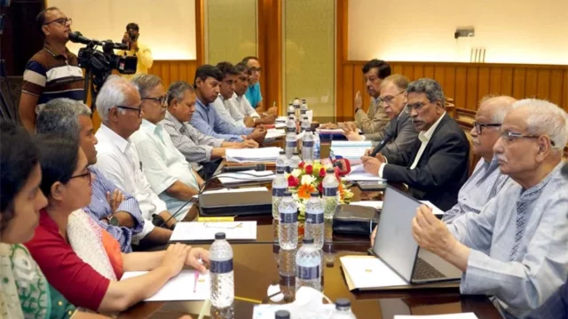 চব্বিশের আকাঙ্ক্ষাকে সুনির্দিষ্ট রূপ দিতে চায় কমিশন: আলী রীয়াজ