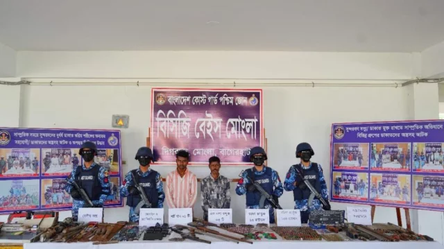 বিপুল অস্ত্রসহ আটক শরীফ বাহিনীর দুই সহযোগী