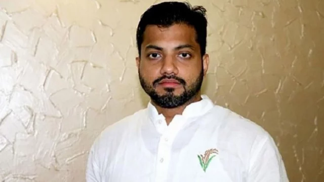 দাবি আদায় করবো, না-হয় মাটির নিচে শায়িত হবো: ইশরাক