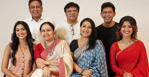 ‘উৎসব’-এর স্লোগানে বলা হলো, পরিবার ছাড়া দেখা নিষেধ